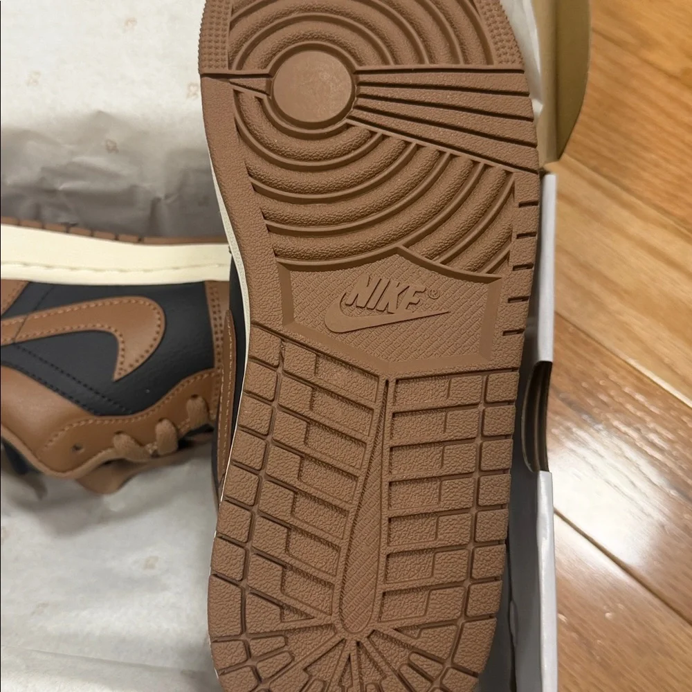 Nike Womens Air Jordan 1 low. New in box. Black and Brown. New in box. - Picture 2 of 7